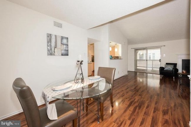 1519 Lincoln Way Unit 301