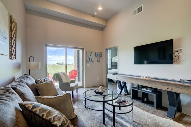 Building Photo - 2210 Remington Way Unit FL1-ID1339967P