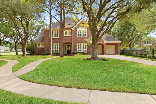 Photo - 1915 Lytham Ln