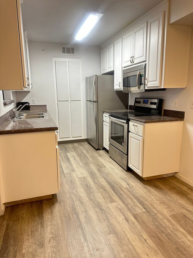 Photo - 2 bedroom/ 2 bathroom unit