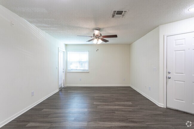 1bd 1 ba - The Dogwood