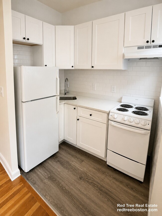 Photo - 2018 Commonwealth Ave Unit 23