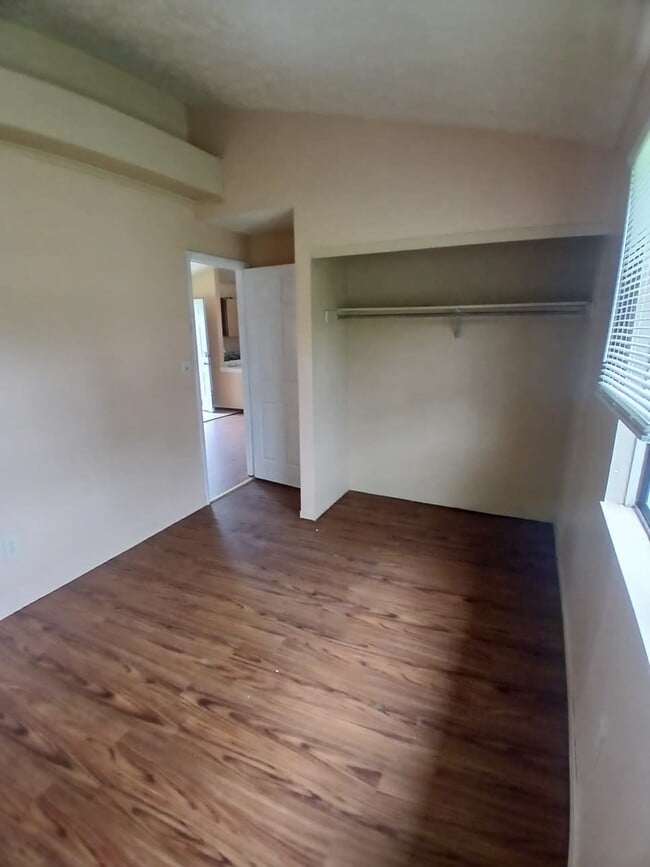 Photo - 1331-1333 Thurston St Unit 1326