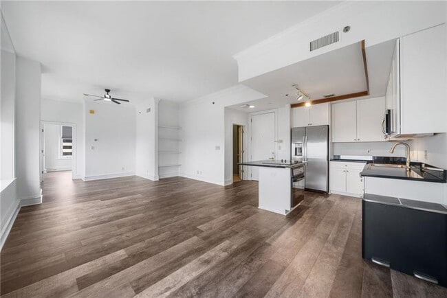 Photo - 57 Forsyth St NW Unit 16G