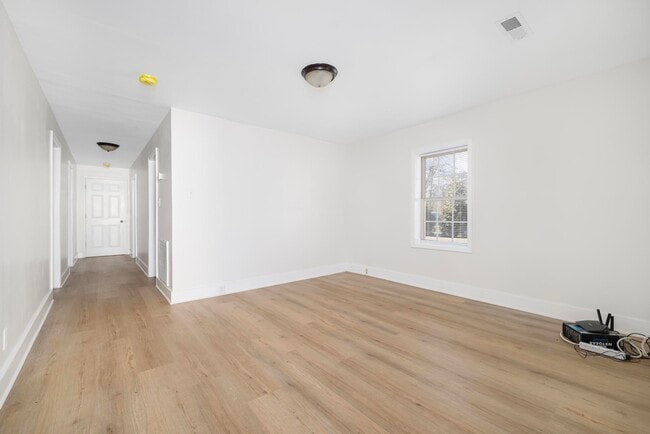 Photo - 1729 Mary St