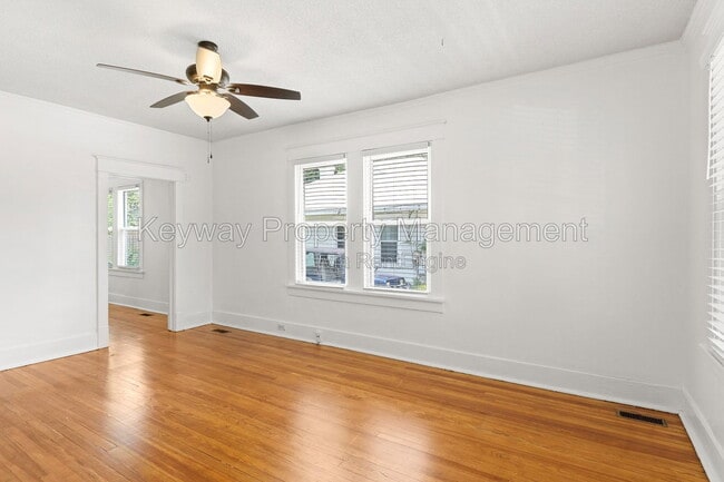 Photo - 1111 Adrian St