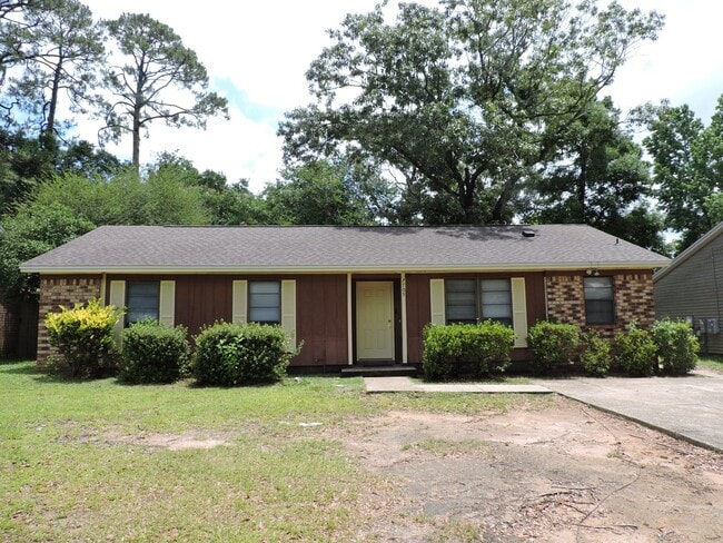 Nice home in Northeast Pensacola! - Nice home in Northeast Pensacola!