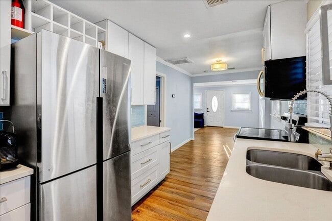 Photo - 3 Bed Apartment in North Middletown