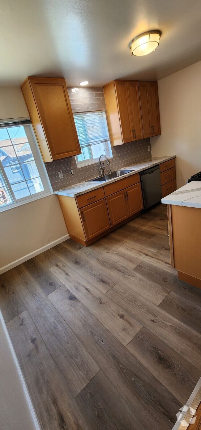 Building Photo - 845 Apgar St Unit D Rental
