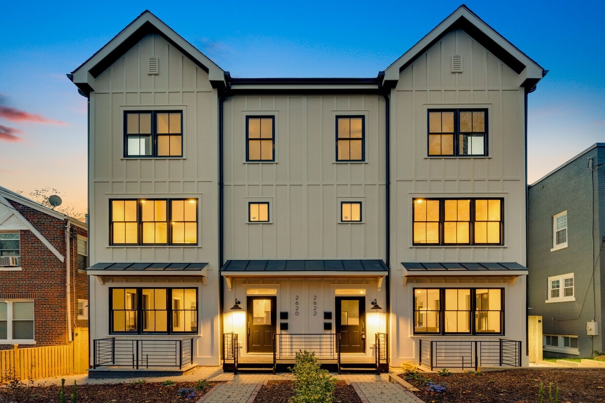 Photo - 2622 4th St NE (Washington, DC)