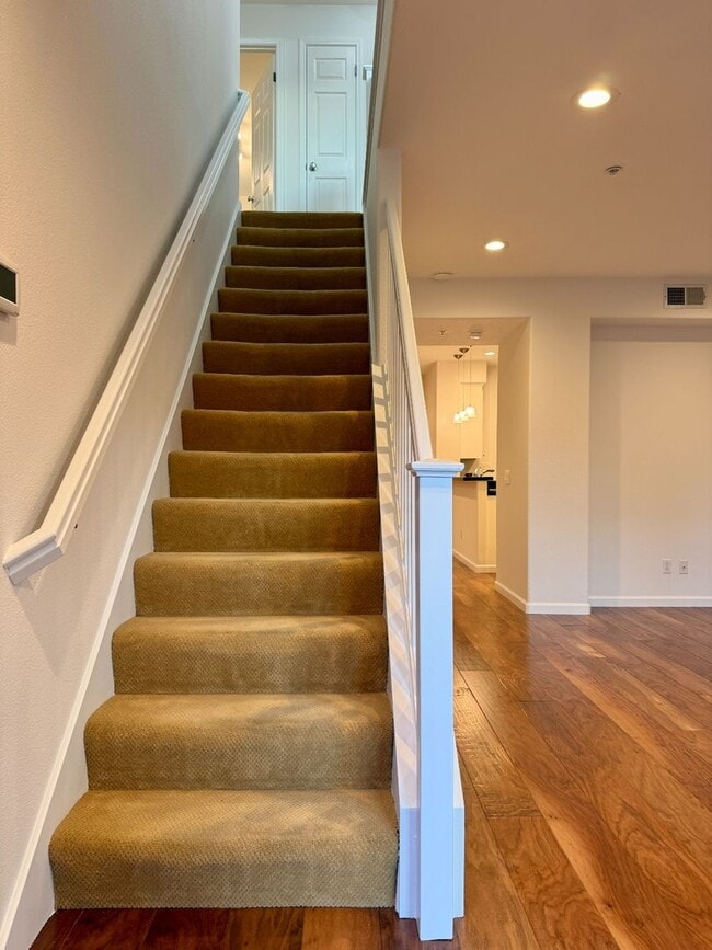 Photo - Gorgeous 3 bedroom, 2 and a half bathroom townhome in Hamilton Field for rent!