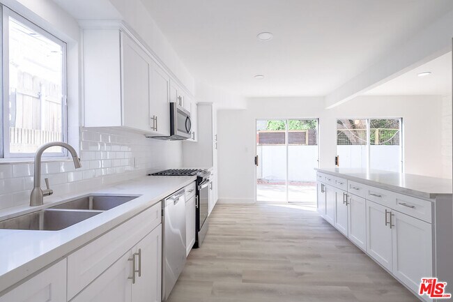 Photo - 823 S Detroit St Unidad 4