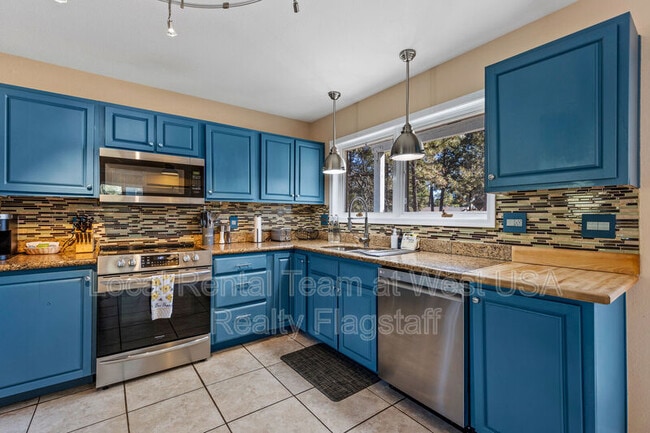 Photo - 1720 N Doral Way Casa