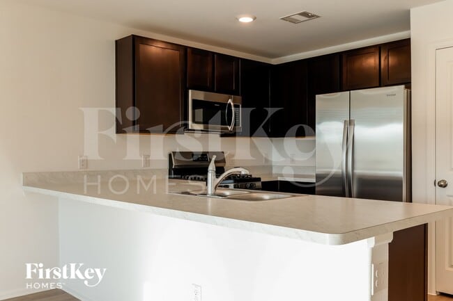 Photo - 437 Maple Bnd Ln