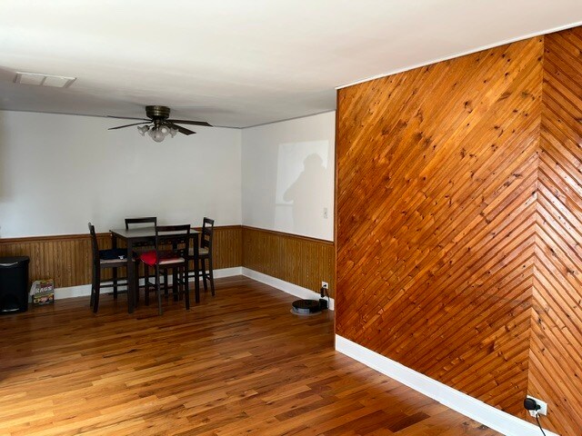 1811 Jamestown Cir