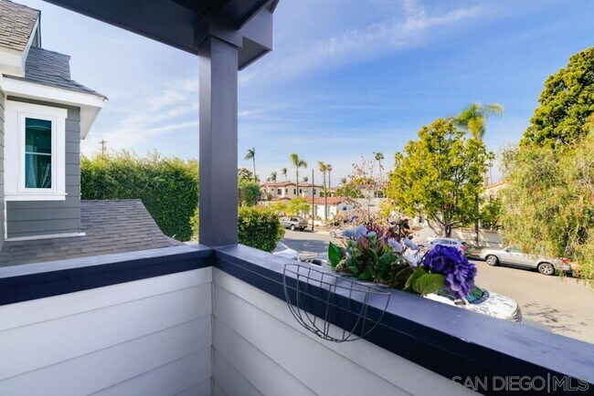 445  E Avenue