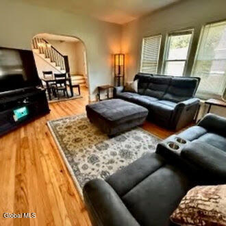 Photo - 2121 Burdett Ave