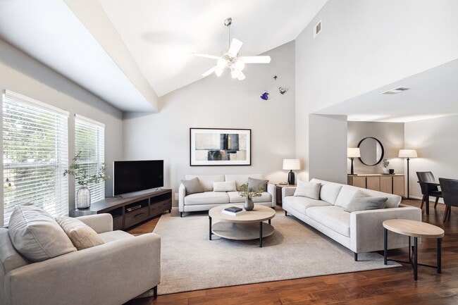 Photo - 1138 W 25th St Unit E