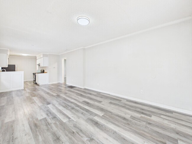Photo - 5715 Wabash Ave