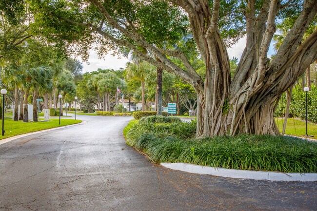 Photo - 3248 Jog Park Dr Unidad 31