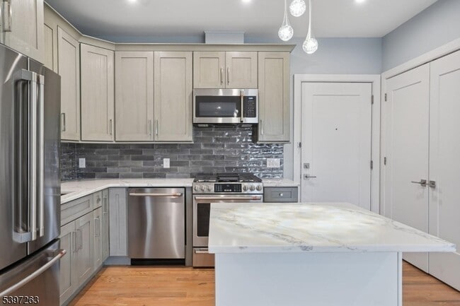 Photo - 106 Montgomery St