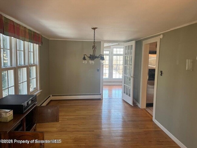 Photo - 517 Clinton St