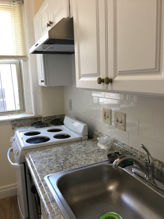 1673 Commonwealth Ave Unit 17