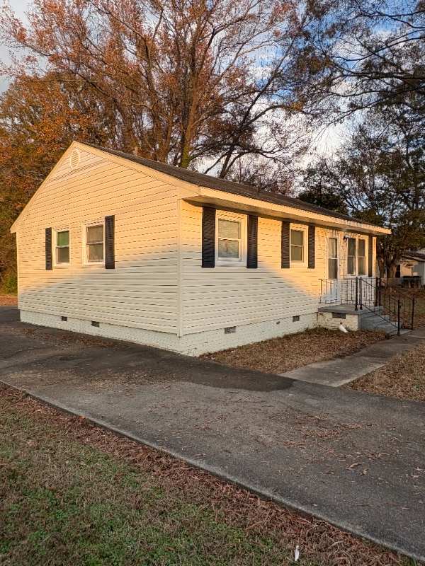 Photo - 609 W Holly St