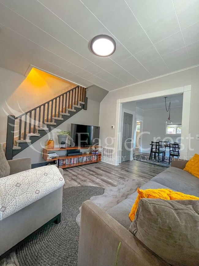 A Timeless & Elegant 2 Bedroom 1 Bathroom Single Family Home