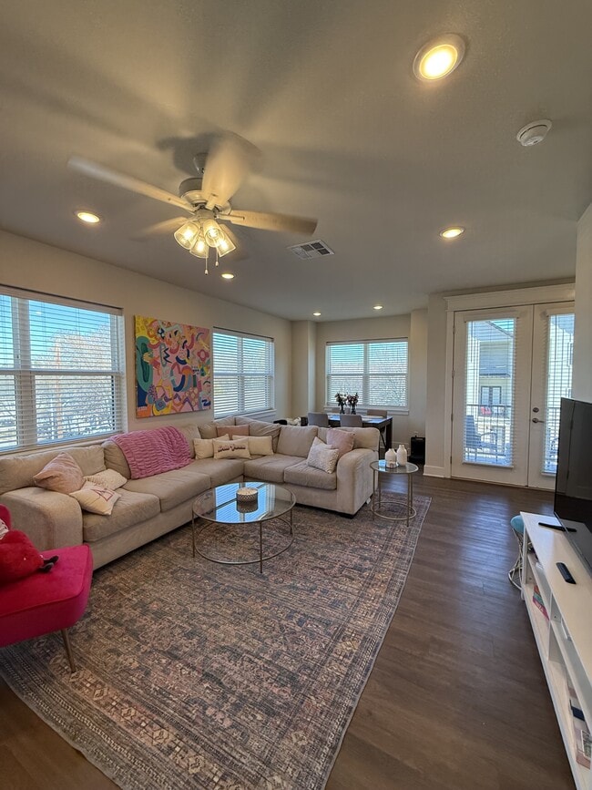 Photo - 610 Whitham Ave