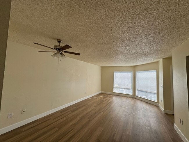 Photo - Move-in Ready condo 2/2 Unit K