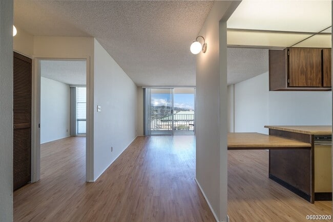 Photo - 475 Atkinson Dr