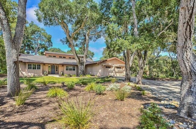 Building Photo - Luxury Living in Corral de Tierra! Rental