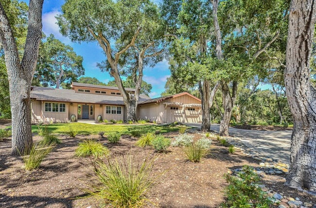 Building Photo - Luxury Living in Corral de Tierra! Rental