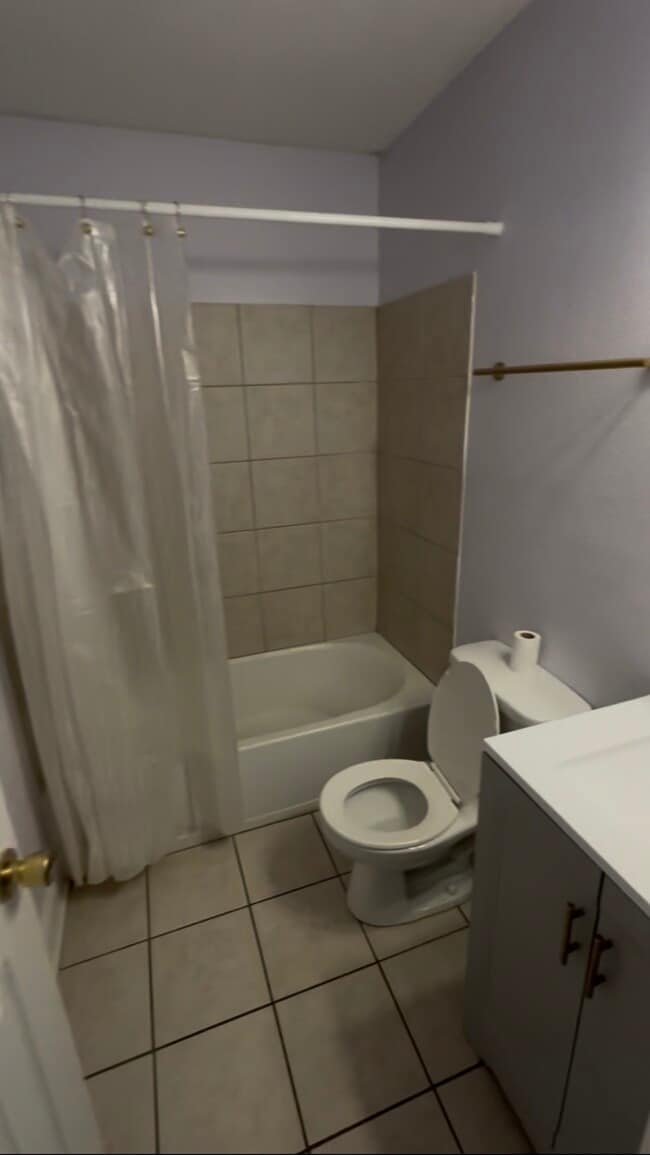 First Bathroom - 2238 New Orleans St