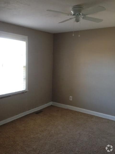 Building Photo - Coming soon! 3 bed house!! Stainless Steel...