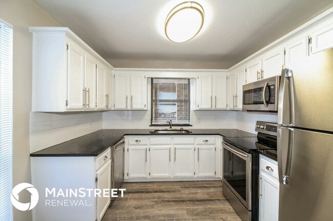 Photo - 1102 Swan Lake Rd