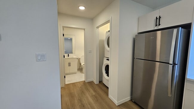 Photo - 11431-11497 97 St NW Unit GAR