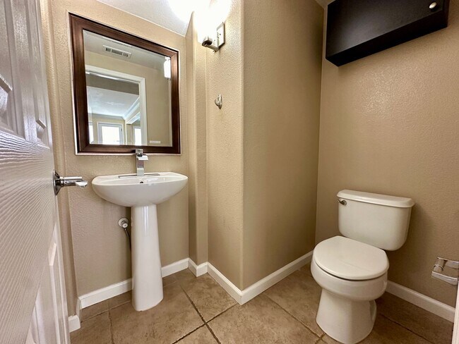 Photo - LUXURY RESIDENCE IN RIVERMARK DETACHED SINGLE-FAMILY HOME | THE GLEN PLAN II