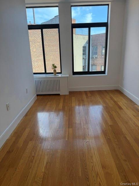 Photo - 29-11 12th St