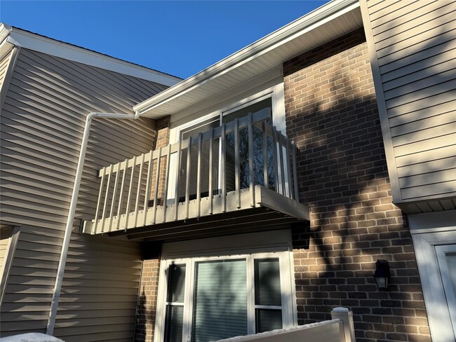 Photo - 236 Springmeadow Dr Townhome