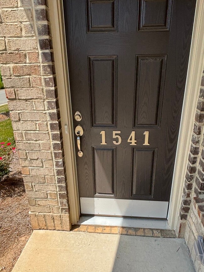 Photo - 1541 Barnstable Ct