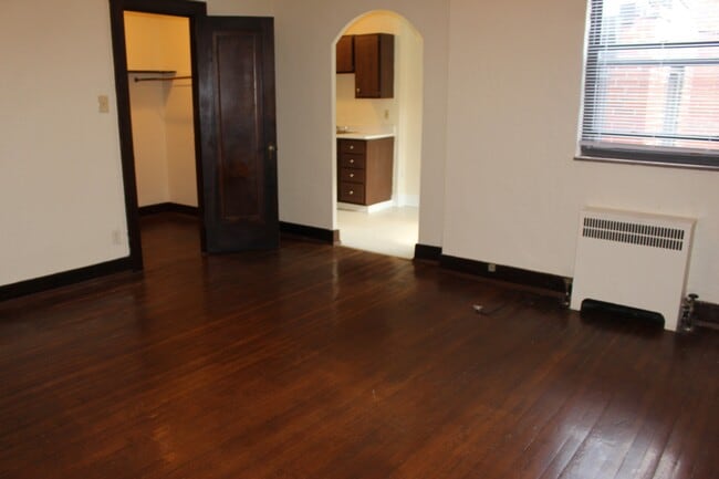 Photo - Cambridge Court