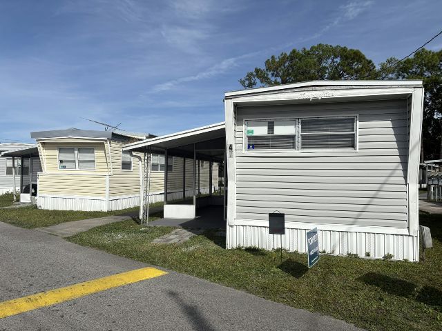 Building Photo - 2850 New Tampa Hwy