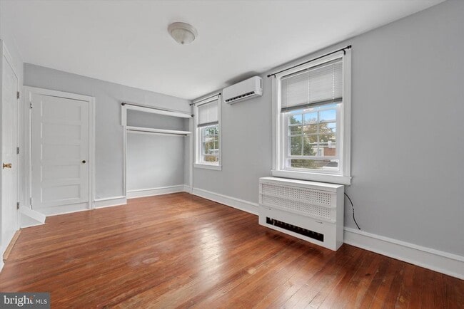 Building Photo - 8119 Ardleigh St