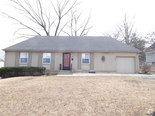 Building Photo - Beautiful Home In North Kansas City School...
