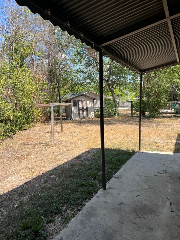 Photo - 210 meadowlane