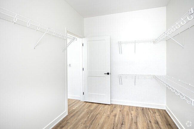 3BR, 2.5BA - 1865SF