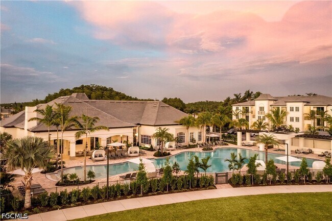 Building Photo - 12171 Treeline Ave Unit N3-204