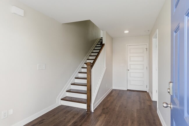 Photo - 114 Walden Village Ct